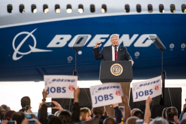 Boeing'in yeni modelini Trump tanıttı