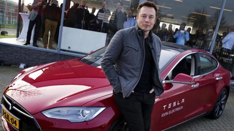 Elon Musk yatırımcıları 'ters köşe' yaptı!