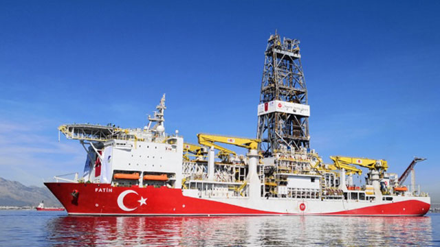 Türkiye'nin ilk sondaj gemisi Fatih arama çalışmalarına başlıyor 