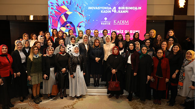 Girişimci kadınlar KADEM'den ödüllerini aldı 