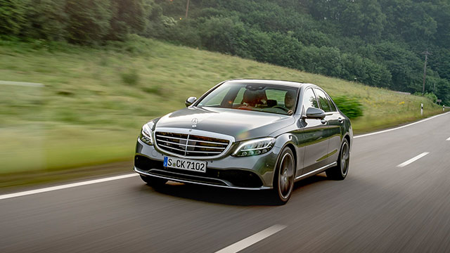 Mercedes-Benz'ler 4 yıl geçerli sınırsız kilometre garantisi ile satışta