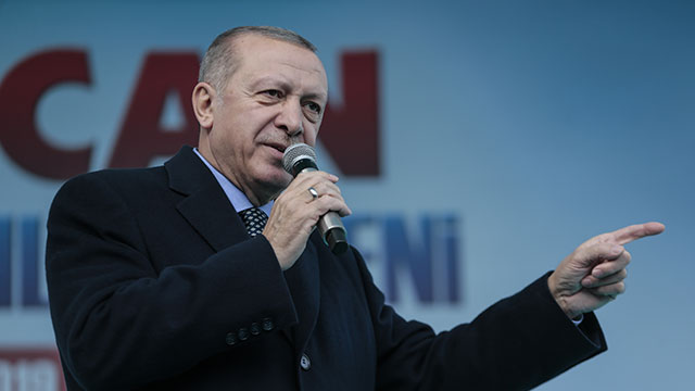 Erdoğan: İş Bankası hisselerini er ya da geç Hazine'ye devredeceğiz