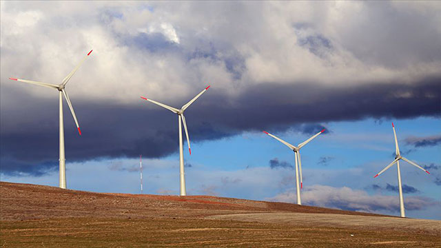 Türkiye'nin ikinci büyük rüzgar enerji santralinde rekor üretim