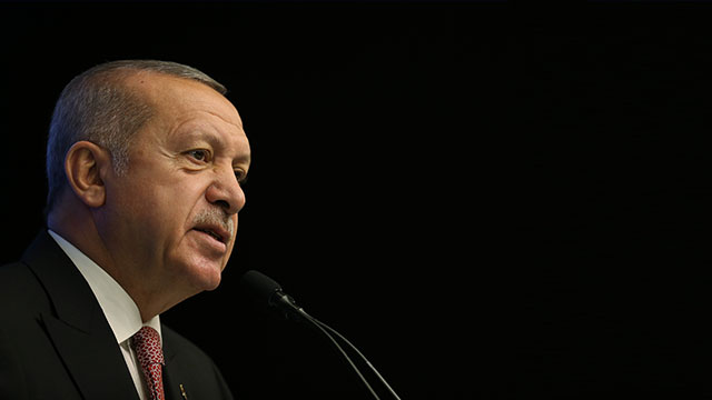 Erdoğan: Türkiye dimdik ayaktadır