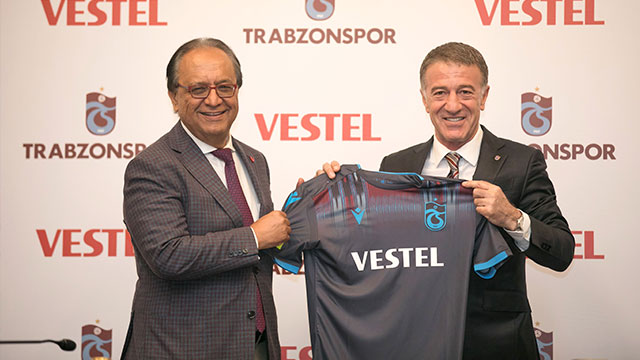 Trabzonspor'un forma göğüs sponsoru Vestel oldu