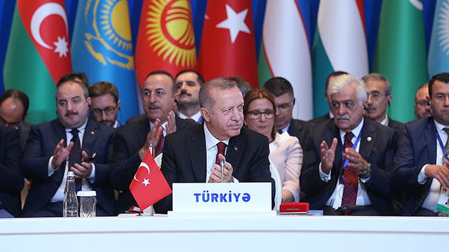 Erdoğan: Döviz baskısını azaltacak mekanizmaları devreye almalıyız