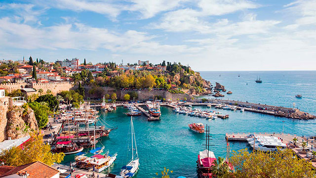 Yabancıya konut satışını İstanbul ve Antalya sırtladı