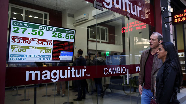 Arjantin 'yabancı fonların ekonomi politikalarını belirlemesine izin' vermeyecek