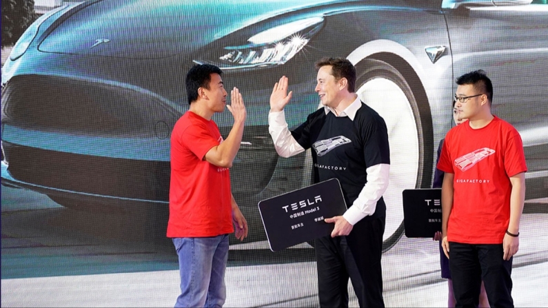 Çin, Tesla'yı yasakladı