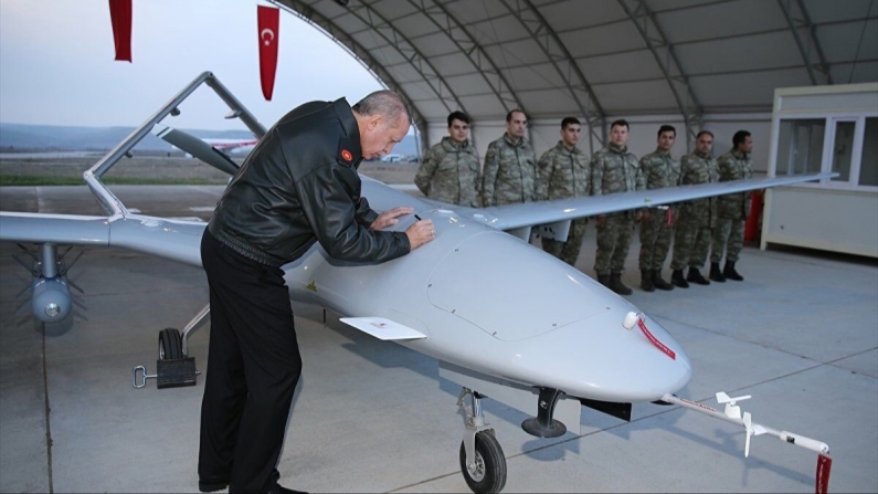 Erdoğan: Türkiye, tarihinde ilk kez NATO ve AB üyesi bir ülkeye İHA ihraç ediyor