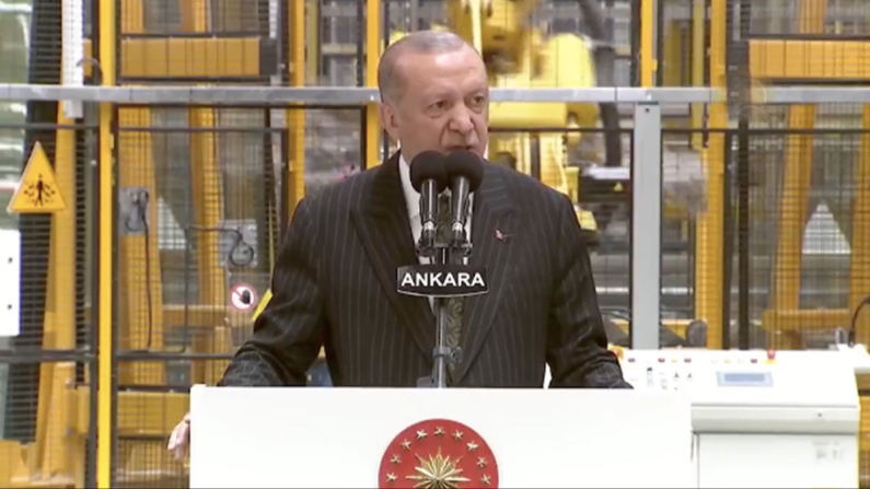 Erdoğan: Ekonomimize güvenen tüm yatırımcılarımızın yanında duracağız