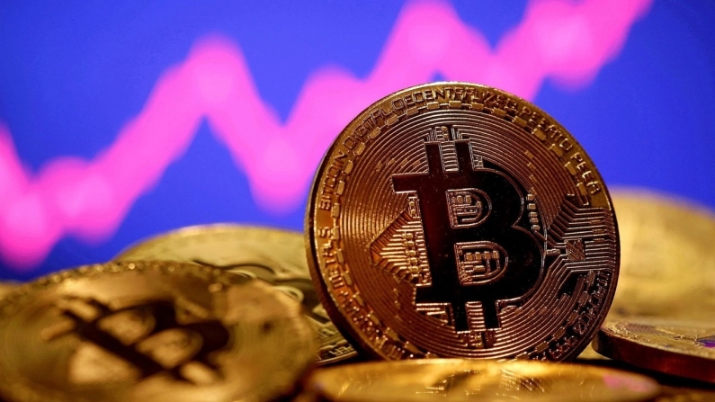 Bitcoin 66 bin dolar ile rekor kırdı