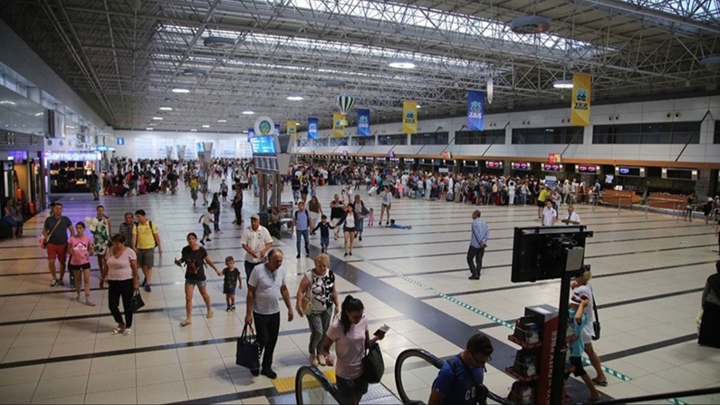 Antalya Havalimanı'nın kapasitesi yeni yatırımlarla yüzde 100 artırılacak