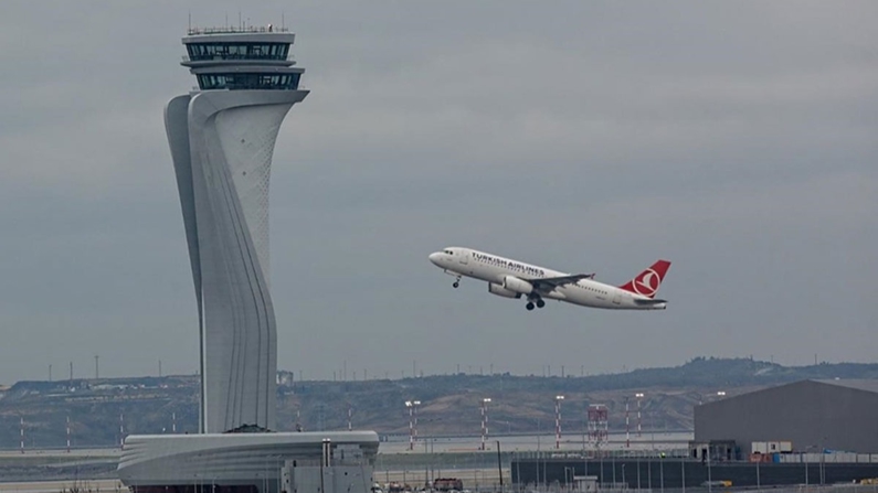 Bakan Karaismailoğlu açıkladı: Havalimanlarındaki yolcu sayısı yüzde 45,7 arttı