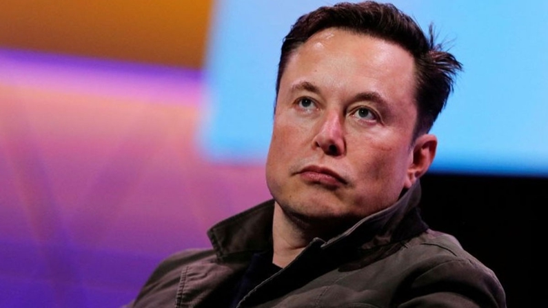 Twitter'ı satın alan Elon Musk'ın serveti geriledi