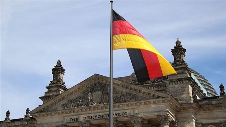 Almanya Merkez Bankası'ndan çift haneli enflasyon uyarısı