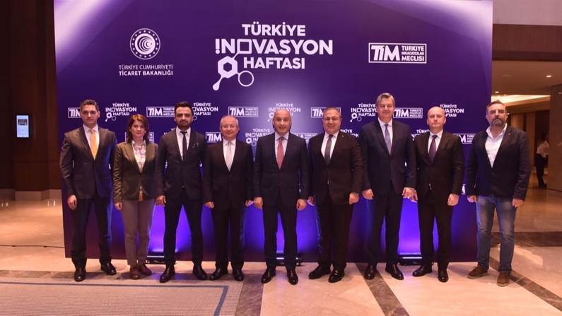 "Gençliğin ve inovasyonun gücüyle Türkiye'yi yeni yüzyıla taşıyacağız"
