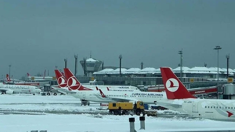 THY, İstanbul'da 238 seferi iptal etti