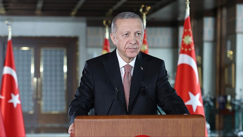 Cumhurbaşkanı Erdoğan, iş dünyasına seslendi: "İmkanlarını depremzedelerimiz için seferber etmelerini bekliyoruz"