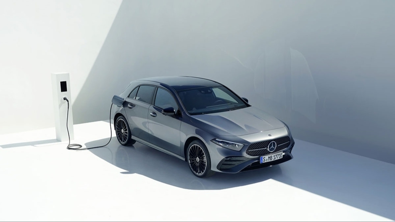 Mercedes-Benz'in yeni A-Serisi Türkiye'de: Fiyatı belli oldu
