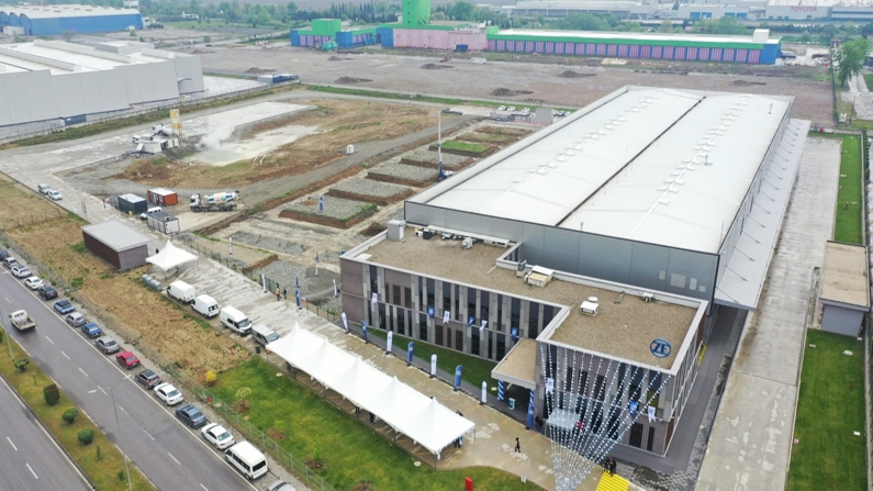 Alman ZF Group'tan Türkiye'de dev yatırım: Sakarya'da fabrika açıldı