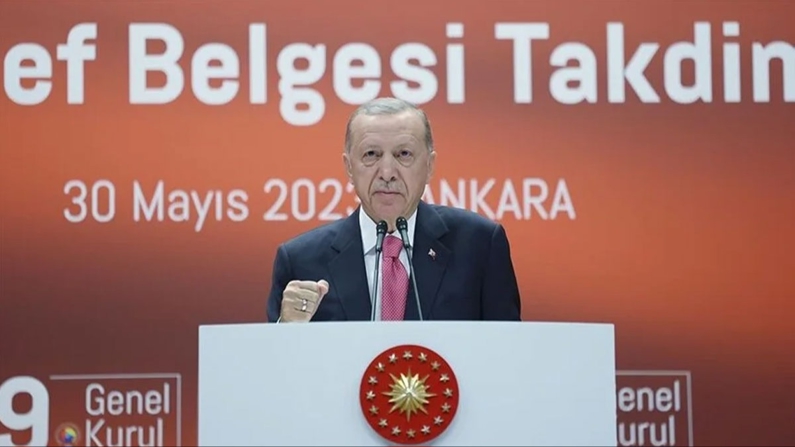 Cumhurbaşkanı Erdoğan'dan iş dünyasına çağrı: "Felaket tellallarına prim vermeyin"