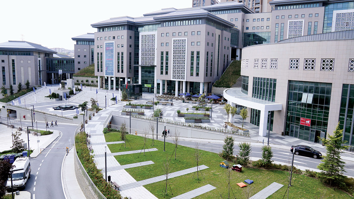 Haliç Üniversitesi,  yeni nesil sektörlere nitelikli insan gücü yetiştiriyor