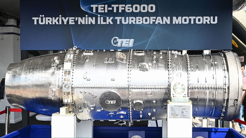 Milli uçak motoru TEKNOFEST İzmir'de sergilendi