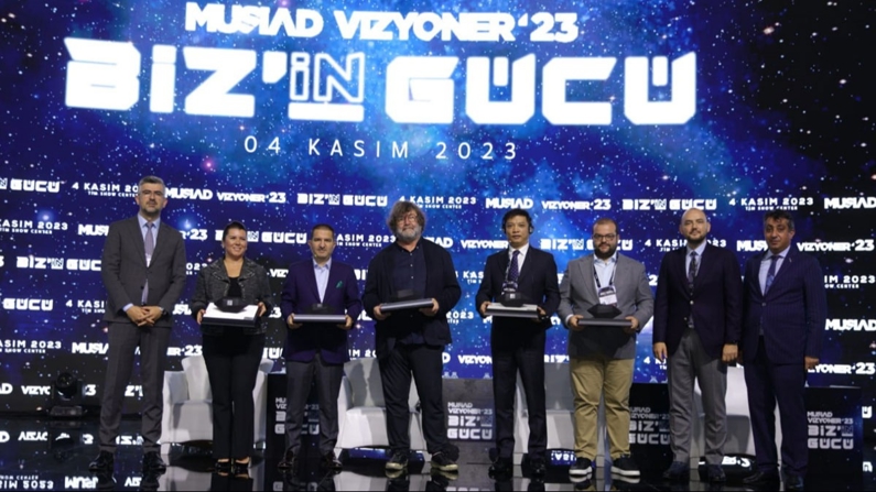 MÜSİAD Vizyoner'23 kapsamında 'Teknolojide BİZ'in Gücü' oturumu yapıldı