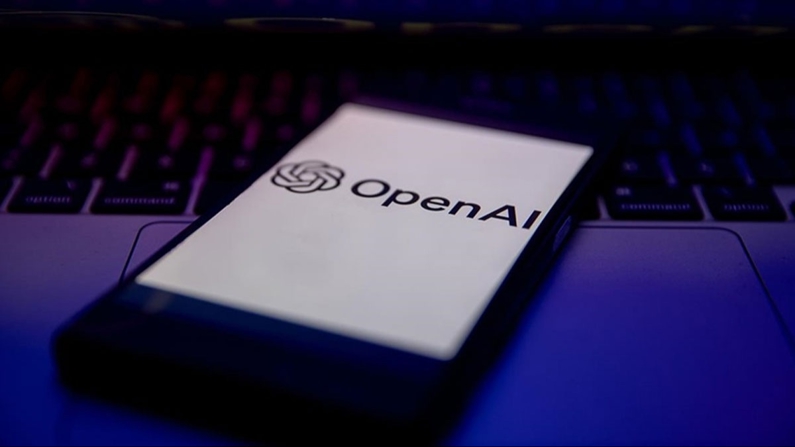 ChatGPT'yi geliştiren OpenAI CEO'su Sam Altman görevinden ayrılıyor