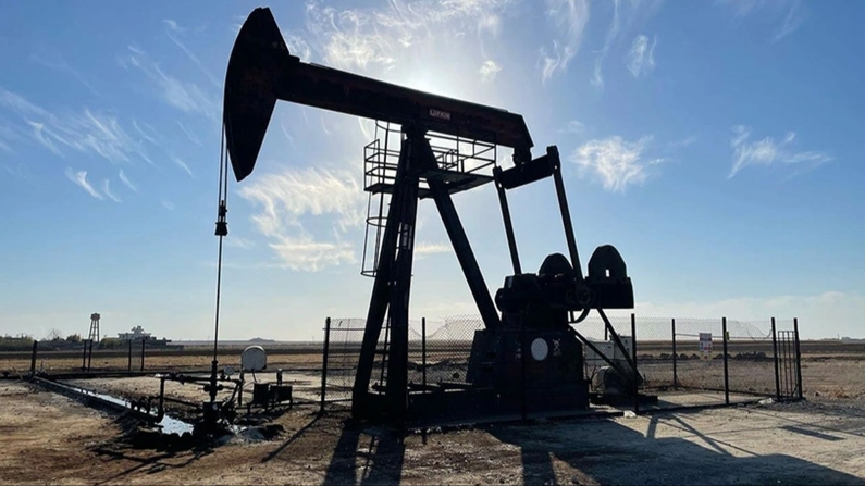 Brent petrolün varil fiyatında dalgalanmalar görülüyor