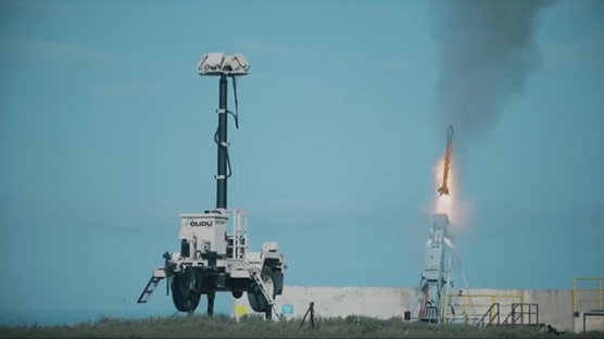 GÖKSUR IIR füzesinden tam isabet