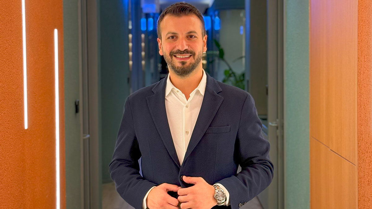 Mikro ihracatta bayrağı genç kadınlar taşıyor