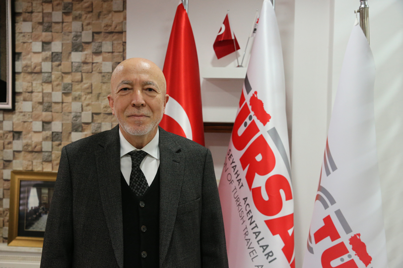 Türkiye Seyahat Acentaları Birliği (TÜRSAB) Pamukkale Bölgesel Yürütme Kurulu Başkanı Turan Köseoğlu, AA muhabirine yaptığı açıklamada, Çinli turistlere vize muafiyeti getirilmesinin sektör açısından çok olumlu bir gelişme olduğunu söyledi.
