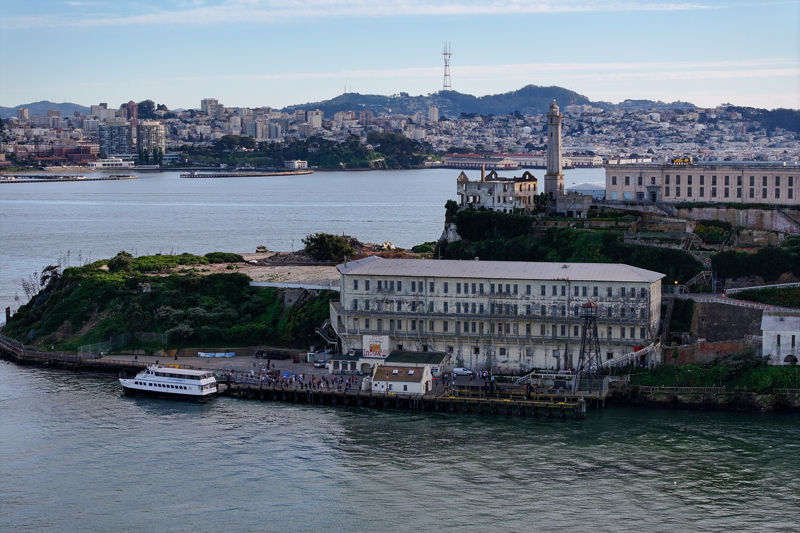 <p>Morris ve Anglin kardeşlerden resmi kayıtlara göre halen bir haber alınamadı. </p><p><br></p><p>Ancak 2013'te San Francisco Polis Departmanı'nın Richmond istasyonuna "<b>Benim adım John Anglin. Haziran 1962'de kardeşim Clarence ve Frank Morris ile birlikte Alcatraz'dan kaçtım. 83 yaşındayım ve kötü durumdayım. Kanserim. Evet, o gece hepimiz kurtulduk ama zar zor!"</b></p><p>ifadelerinin yer aldığı bir mektup bırakıldı.</p>