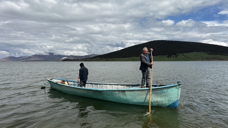 <p>Isparta'nın Şarkikaraağaç ilçesi sınırlarında bulunan Mada Adası'nın çevresinde son günlerde etkili olan yağışlar, kuraklık nedeniyle düşen su seviyesini yeniden yükseltti.</p>