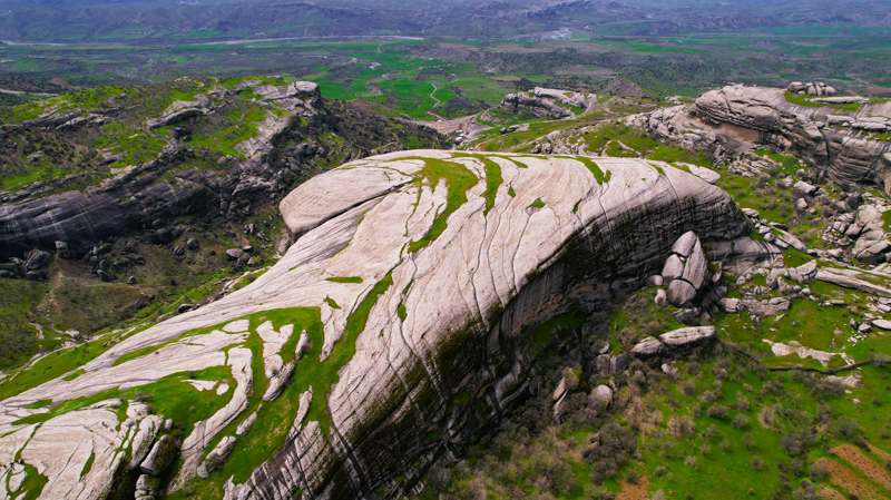 Bazı kaynaklara göre kalenin temelleri Bizans İmparatorluğu döneminde, M.S. 4. ve 5. yüzyıllarda atıldı. 