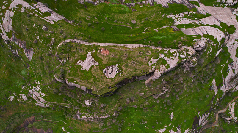 <p>Daha sonraki dönemlerde Abbasîler, Mervanîler ve Artuklular tarafından da kullanıldığı değerlendiriliyor</p>