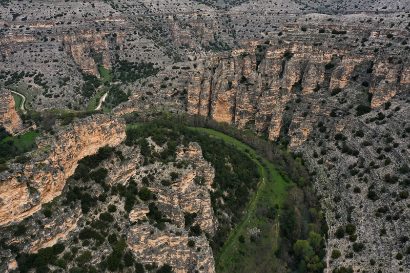 <p>Kentin en önemli turizm destinasyonlarından Ulubey Kanyonu'nda ziyaretçi sayısının arttırılması ve gelenlerin eğlenceli vakit geçirebilmesi için yeni yatırımlar hayata geçiriliyor.</p>