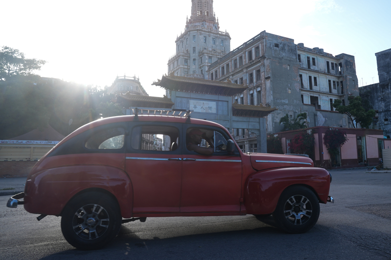 Bu süreçte, elektrikli araçlar ve bisikletler sürdürülebilir ulaşım seçenekleri olarak öne çıkarken, kentte bu araçların kullanımının giderek yaygınlaştığı gözlemleniyor.