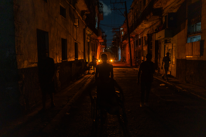 <p>BBC'nin haberine göre Küba'nın enerji sisteminin "kritik durumda" olduğunu dile getiren de la O Levy, ham petrol, benzin ve motorin stoklarının tamamen bittiğini belirtmişti.</p>