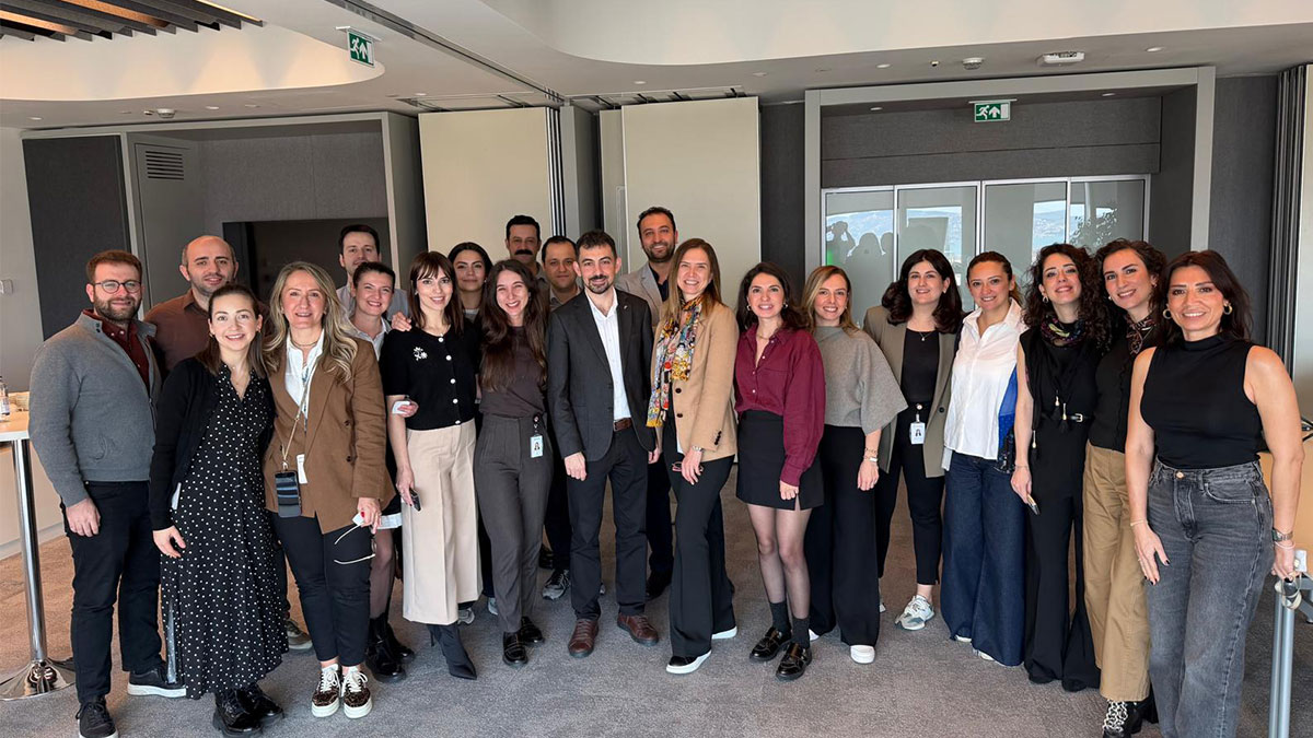 İnsan–agent hibrit organizasyonlara geçiş
