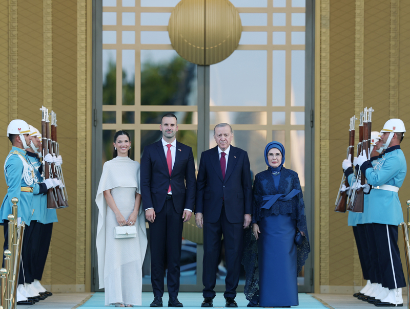 Karadağ Başbakanı Milojko Spaji ve eşi Milena Tosic Spajic