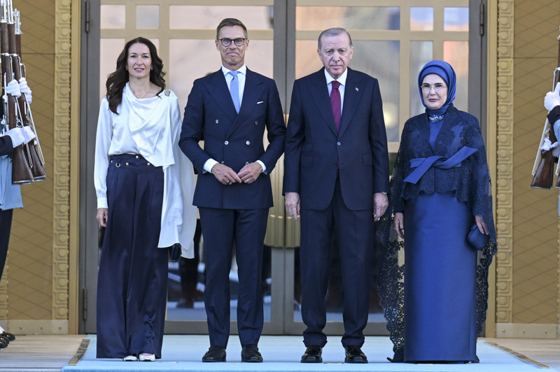 Finlandiya Cumhurbaşkanı Alexander Stubb ve eşi Suzanne Innes-Stubb