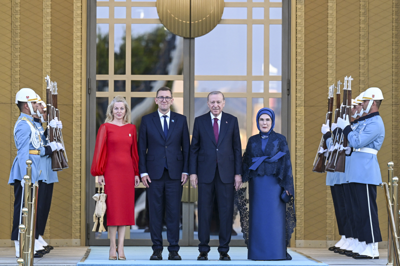 Estonya Başbakanı Kristen Micha