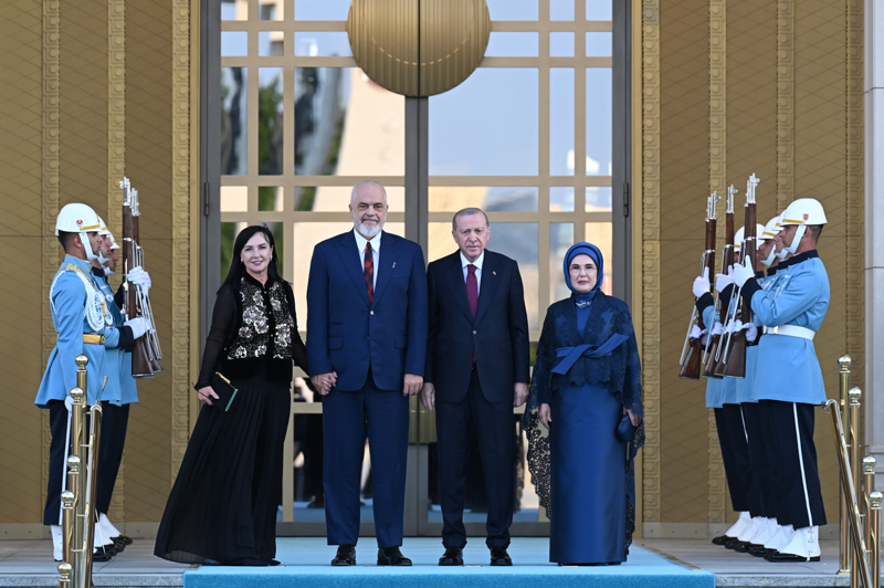 Arnavutluk Başbakanı Edi Rama ve eşi Linda Rama