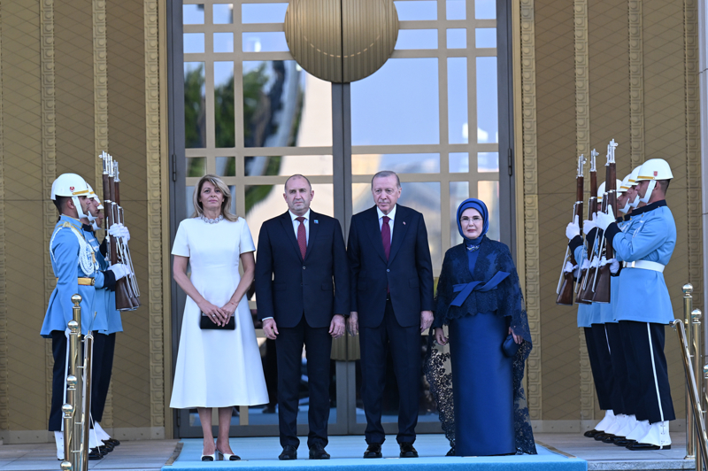 Bulgaristan Başbakanı Rumen Radev ve Eşi Desislava Radeva