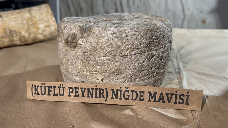 <p>AR-GE çalışması devam eden iki peynirleri daha olduğunu dile getiren Erbişim, çalışmaları sonuçlandırdıktan sonra onları da isimlendirip satışa sunacaklarını sözlerine ekledi.</p>