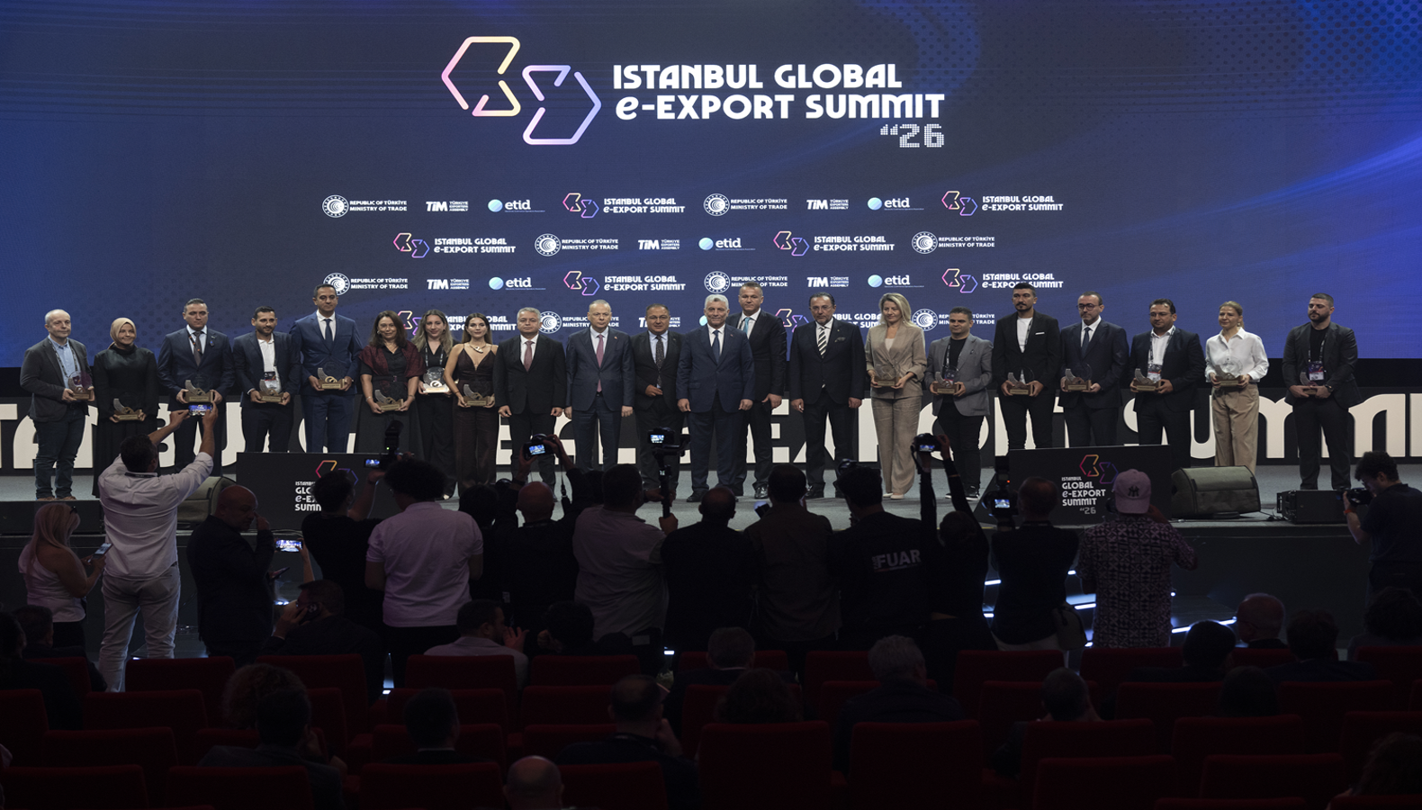 Küresel e-ihracat dünyası İstanbul'da buluştu