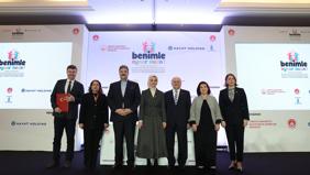 Hayat Holding ve Aile ve Sosyal Hizmetler Bakanlığı'ndan iş birliği: Benimle Oynar Mısın?
